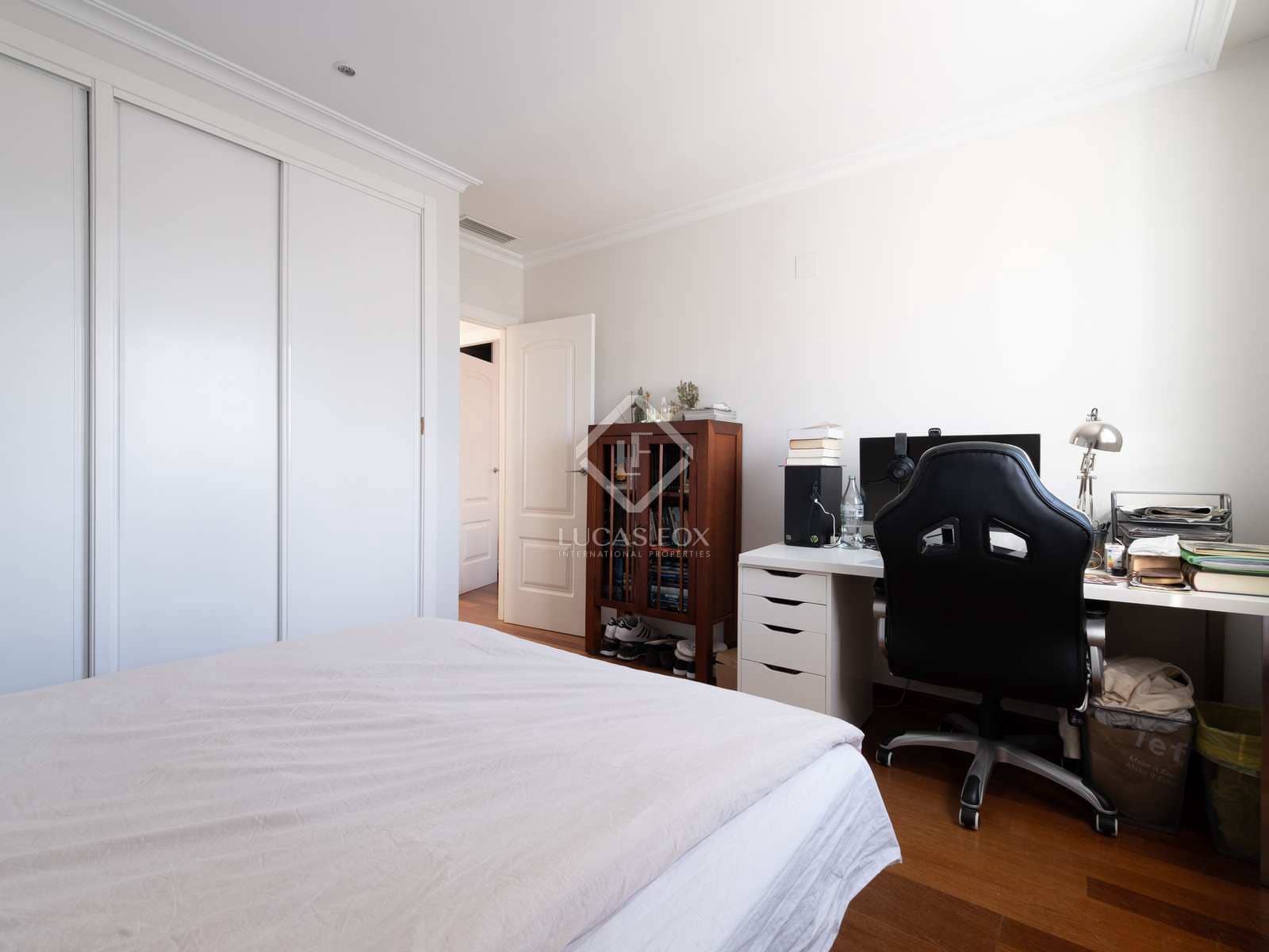 4 sypialnia Willa na sprzedaż w Miasto Alicante / Alacant z basenem garażem - 965 000 € (Ref: 6776528)