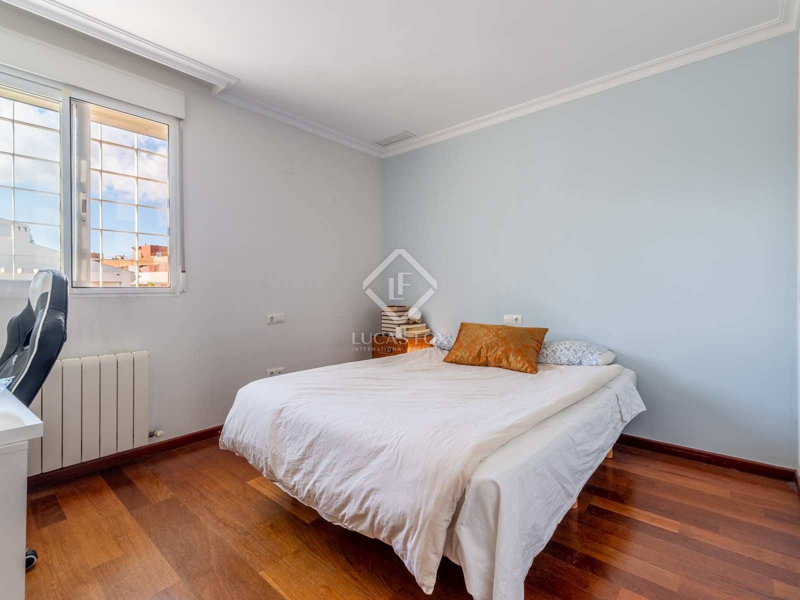 4 sypialnia Willa na sprzedaż w Miasto Alicante / Alacant z basenem garażem - 965 000 € (Ref: 6776528)