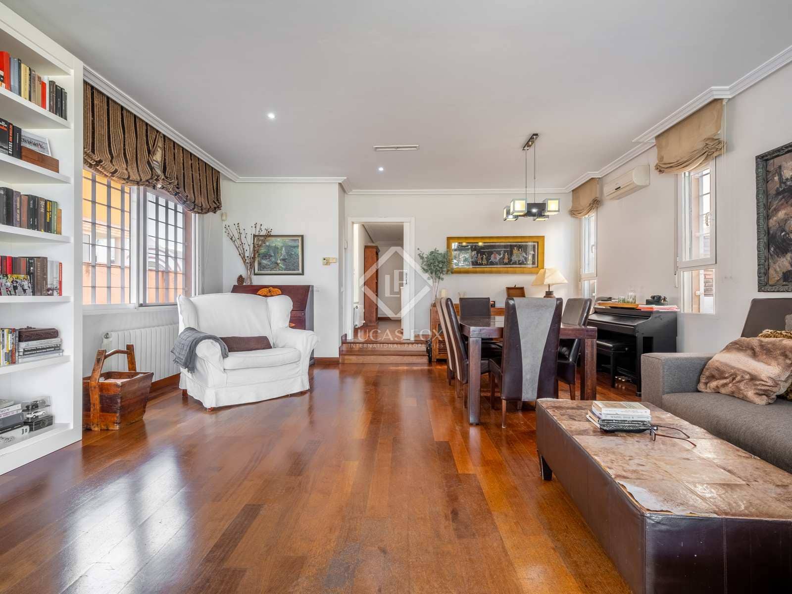 4 sypialnia Willa na sprzedaż w Miasto Alicante / Alacant z basenem garażem - 965 000 € (Ref: 6776528)