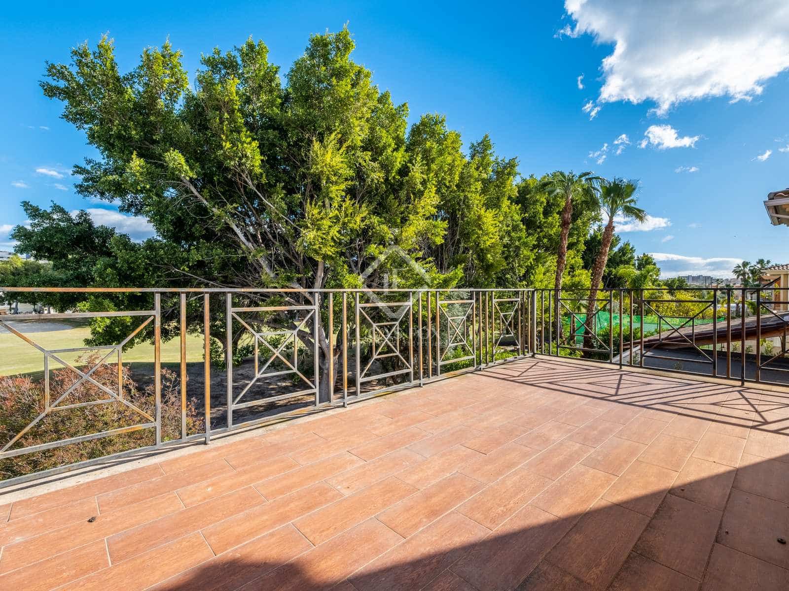 4 sypialnia Willa na sprzedaż w Miasto Alicante / Alacant z basenem garażem - 965 000 € (Ref: 6776528)