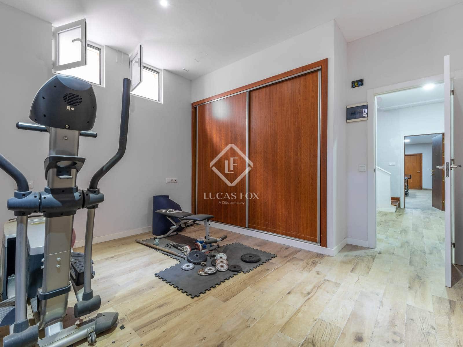 4 sypialnia Willa na sprzedaż w Miasto Alicante / Alacant z basenem garażem - 965 000 € (Ref: 6776528)