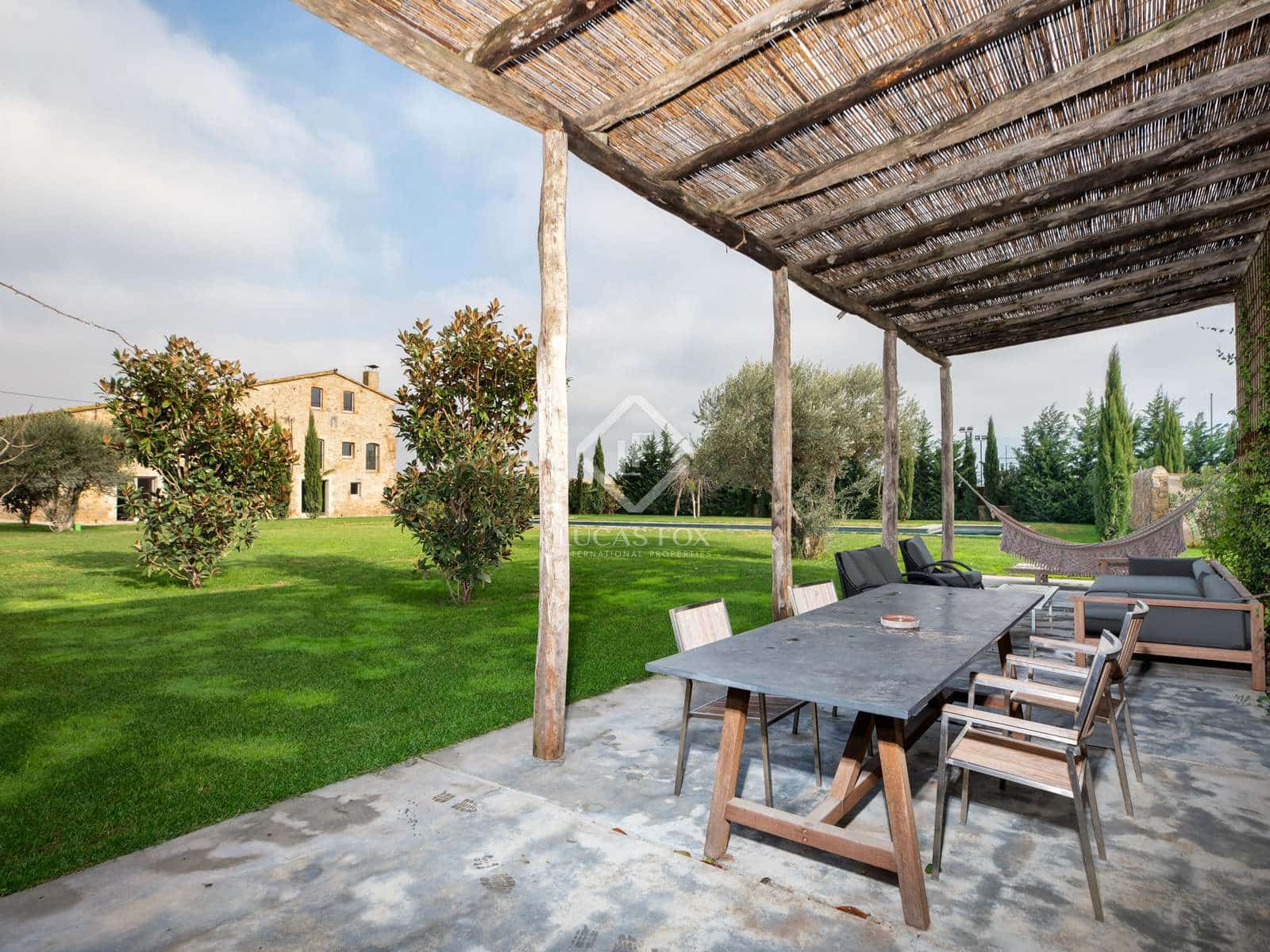 12 soveværelse Finca/Landehus til salg i Vilacolum med swimmingpool garage - € 2.350.000 (Ref: 6776532)