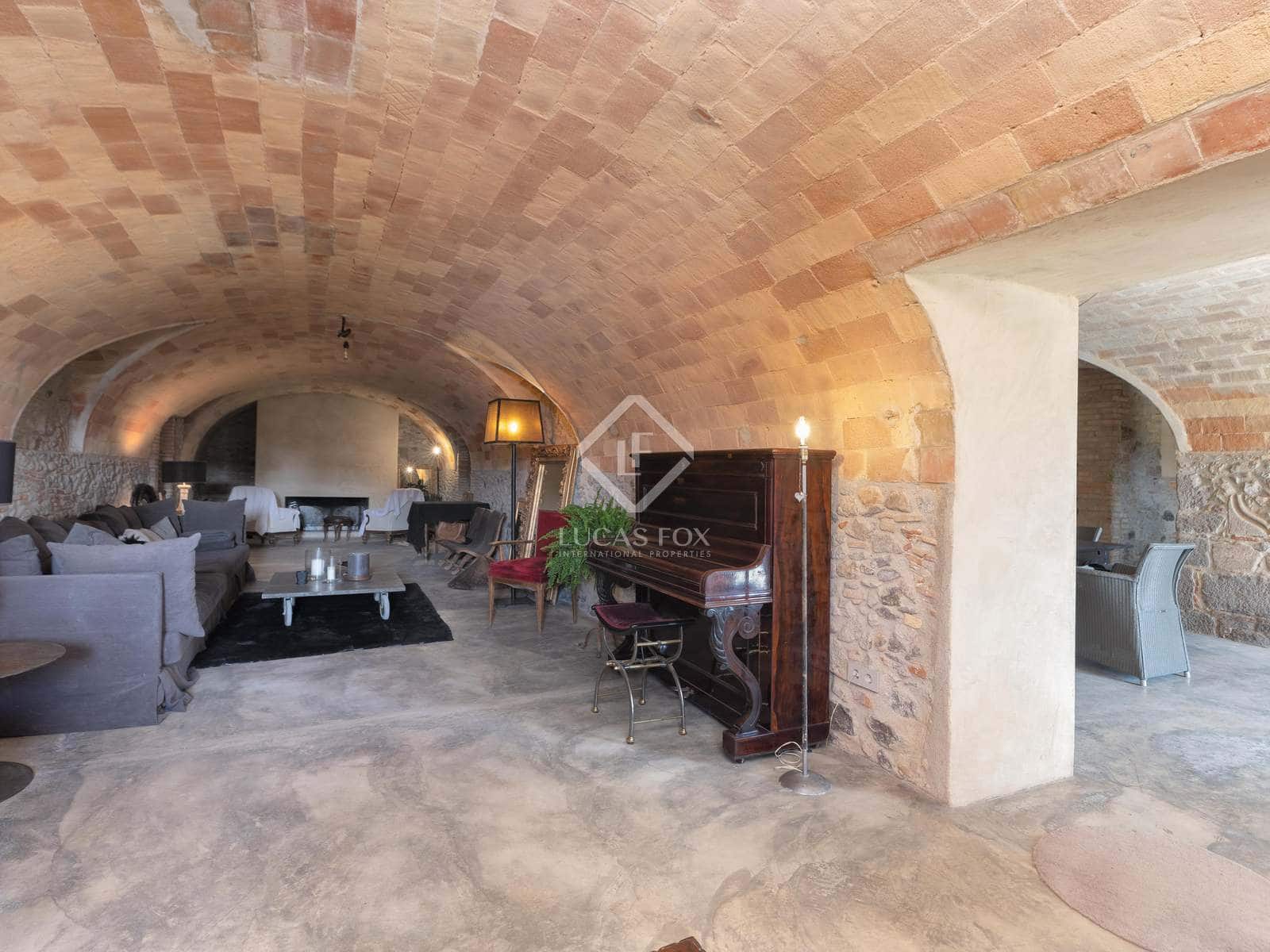 12 soveværelse Finca/Landehus til salg i Vilacolum med swimmingpool garage - € 2.350.000 (Ref: 6776532)