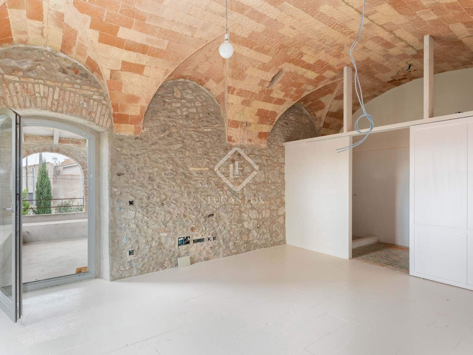 12 soveværelse Finca/Landehus til salg i Vilacolum med swimmingpool garage - € 2.350.000 (Ref: 6776532)