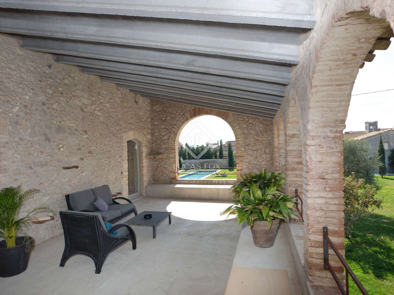 12 soveværelse Finca/Landehus til salg i Vilacolum med swimmingpool garage - € 2.350.000 (Ref: 6776532)