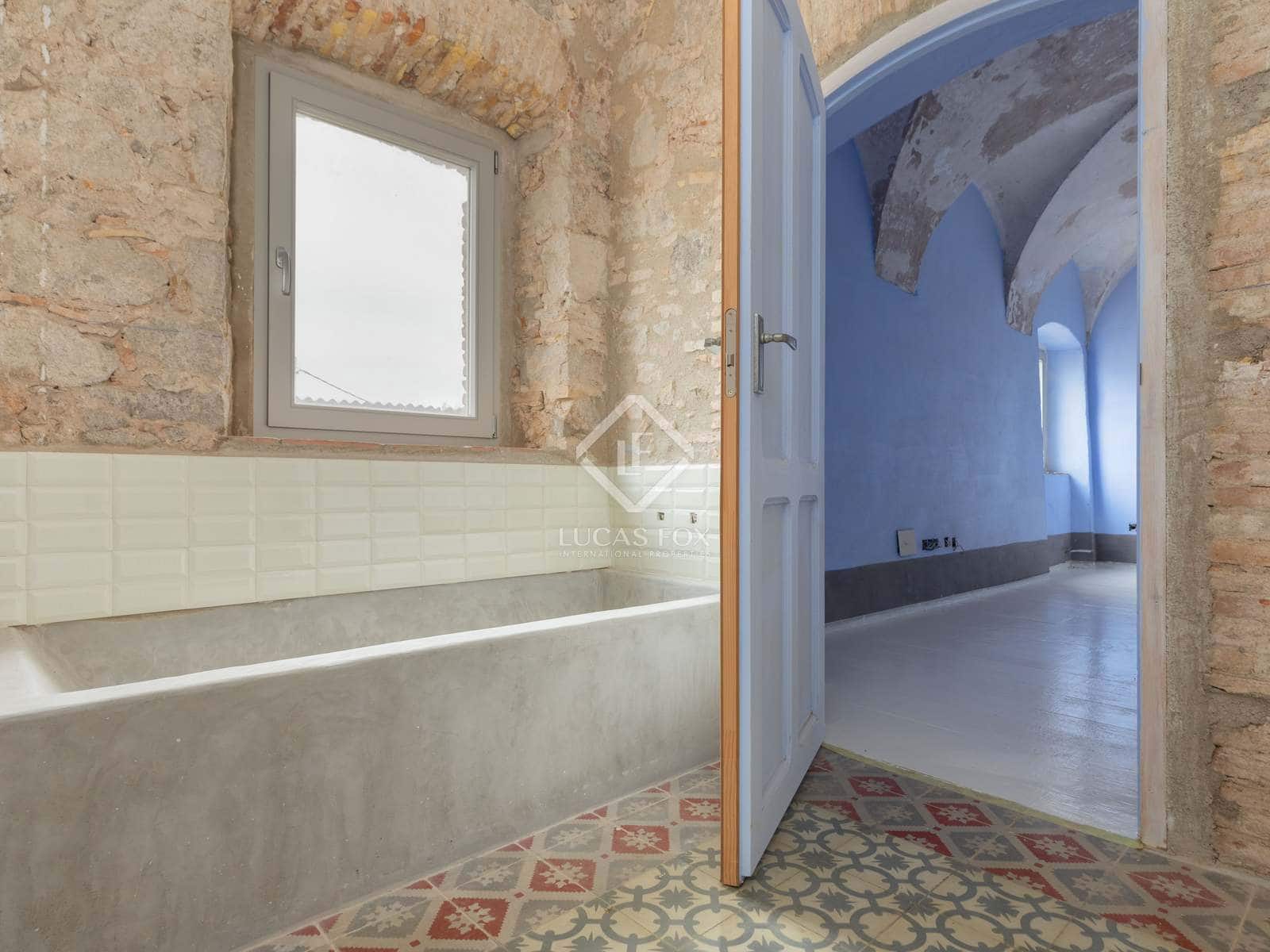 12 soveværelse Finca/Landehus til salg i Vilacolum med swimmingpool garage - € 2.350.000 (Ref: 6776532)