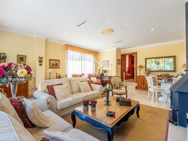 4 sypialnia Willa na sprzedaż w Miasto Alicante / Alacant z basenem garażem - 955 000 € (Ref: 6794038)