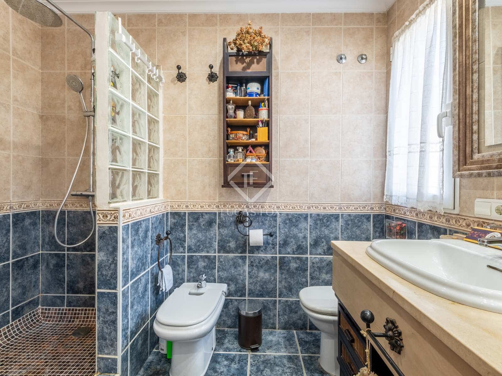 4 sypialnia Willa na sprzedaż w Miasto Alicante / Alacant z basenem garażem - 955 000 € (Ref: 6794038)