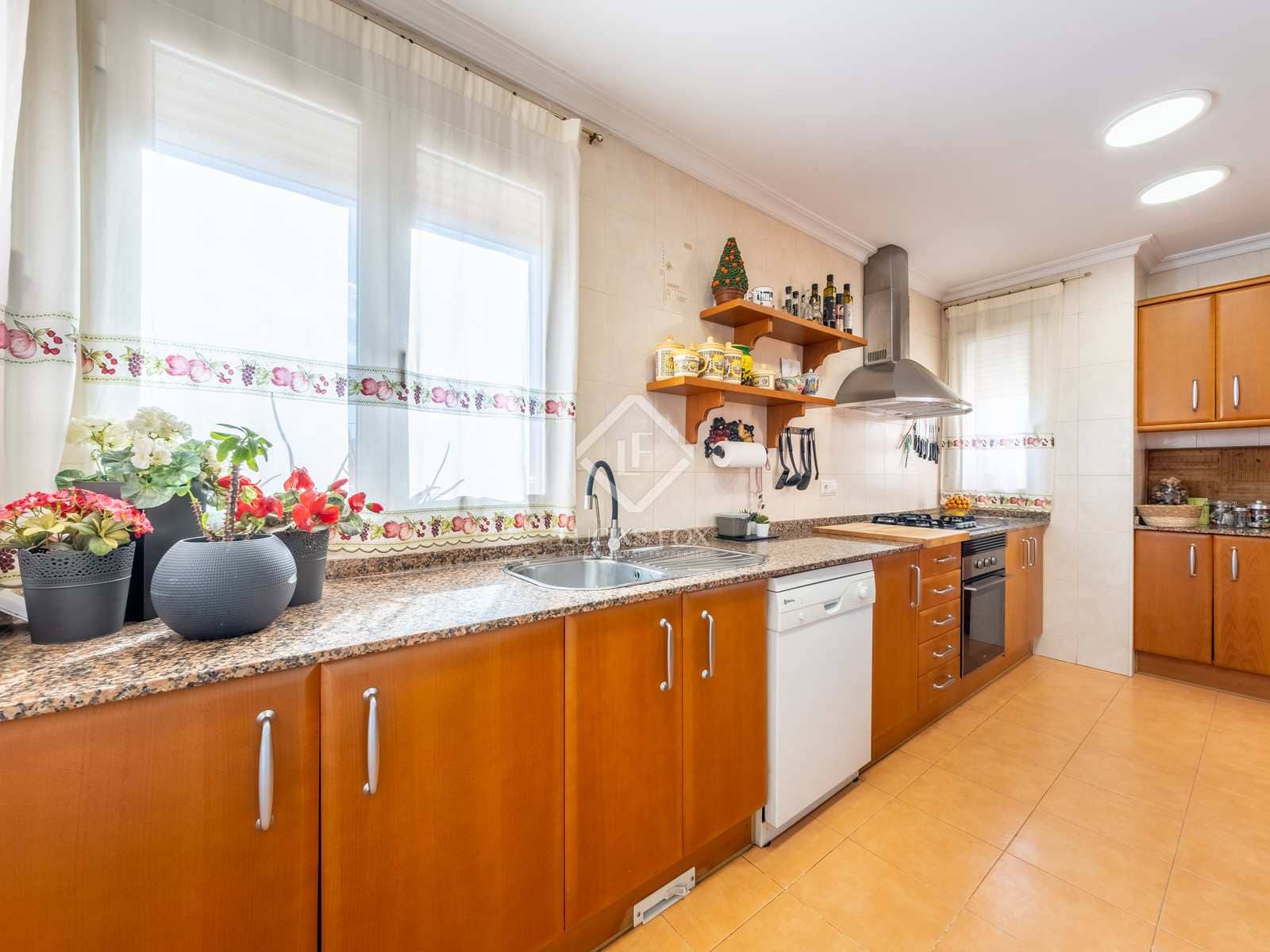 4 sypialnia Willa na sprzedaż w Miasto Alicante / Alacant z basenem garażem - 955 000 € (Ref: 6794038)