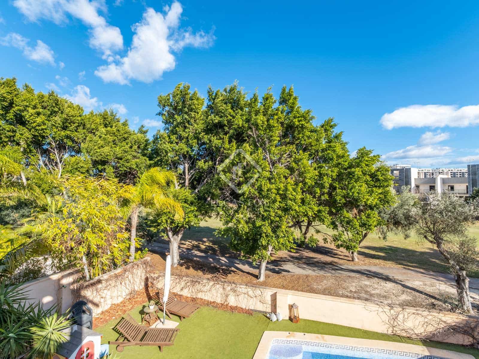 4 sypialnia Willa na sprzedaż w Miasto Alicante / Alacant z basenem garażem - 955 000 € (Ref: 6794038)