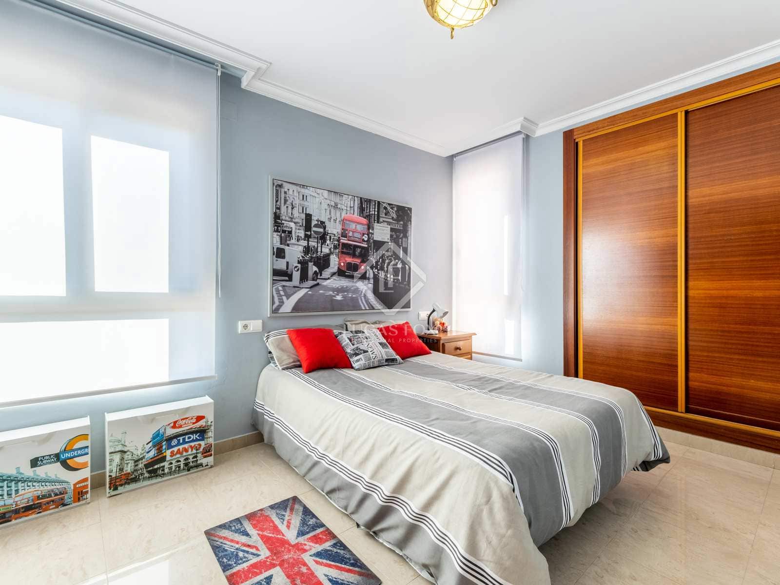 4 sypialnia Willa na sprzedaż w Miasto Alicante / Alacant z basenem garażem - 955 000 € (Ref: 6794038)