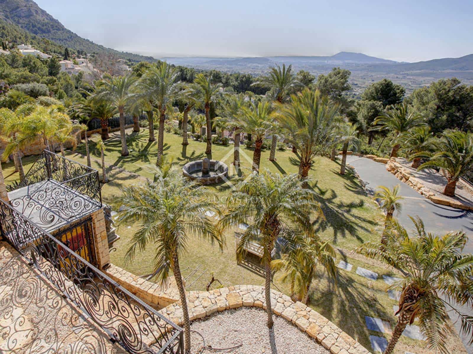 4 sypialnia Willa na sprzedaż w Javea / Xabia z basenem garażem - 3 750 000 € (Ref: 6834374)