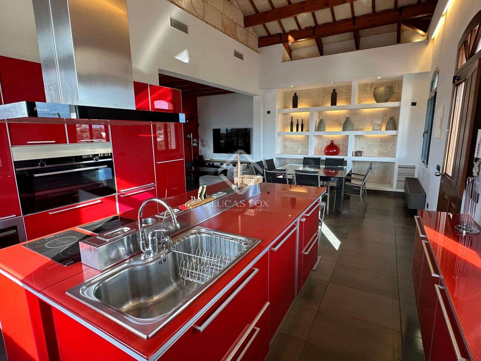 4 soverom Villa til salgs i Ciutadella de Menorca med svømmebasseng garasje - € 1 365 000 (Ref: 6848467)