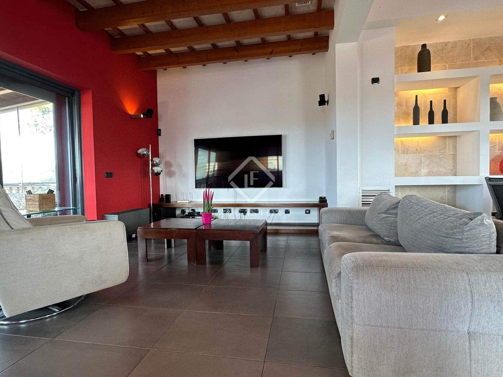 4 soverom Villa til salgs i Ciutadella de Menorca med svømmebasseng garasje - € 1 365 000 (Ref: 6848467)