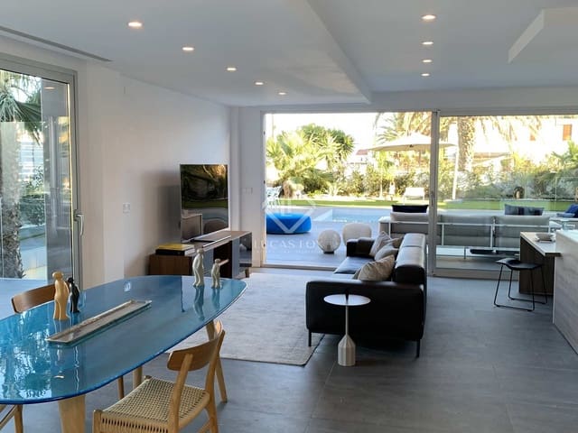 6 bedroom Villa for sale in El Campello with pool garage - € 1,790,000 (Ref: 6850873)