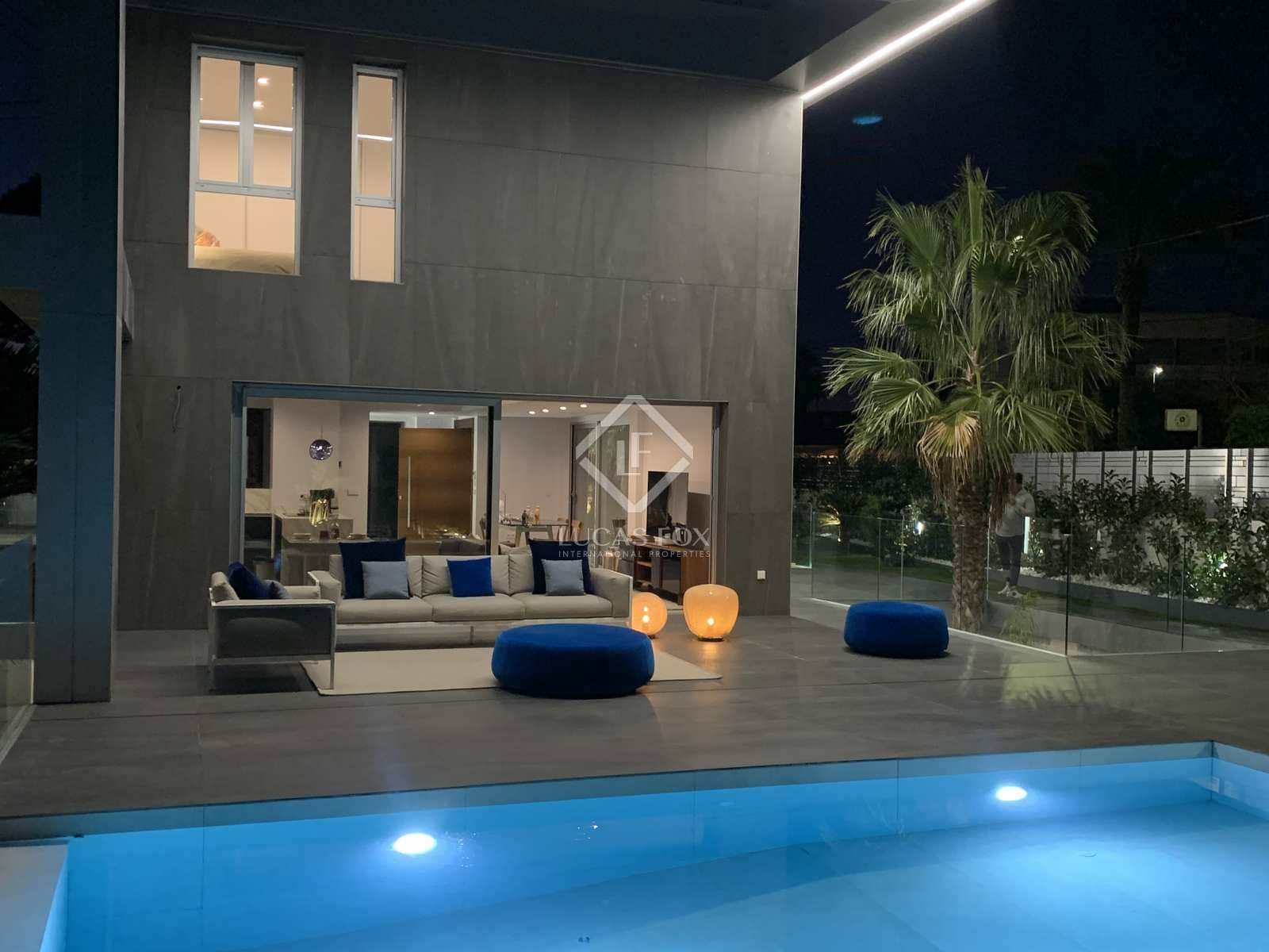 6 bedroom Villa for sale in El Campello with pool garage - € 1,790,000 (Ref: 6850873)