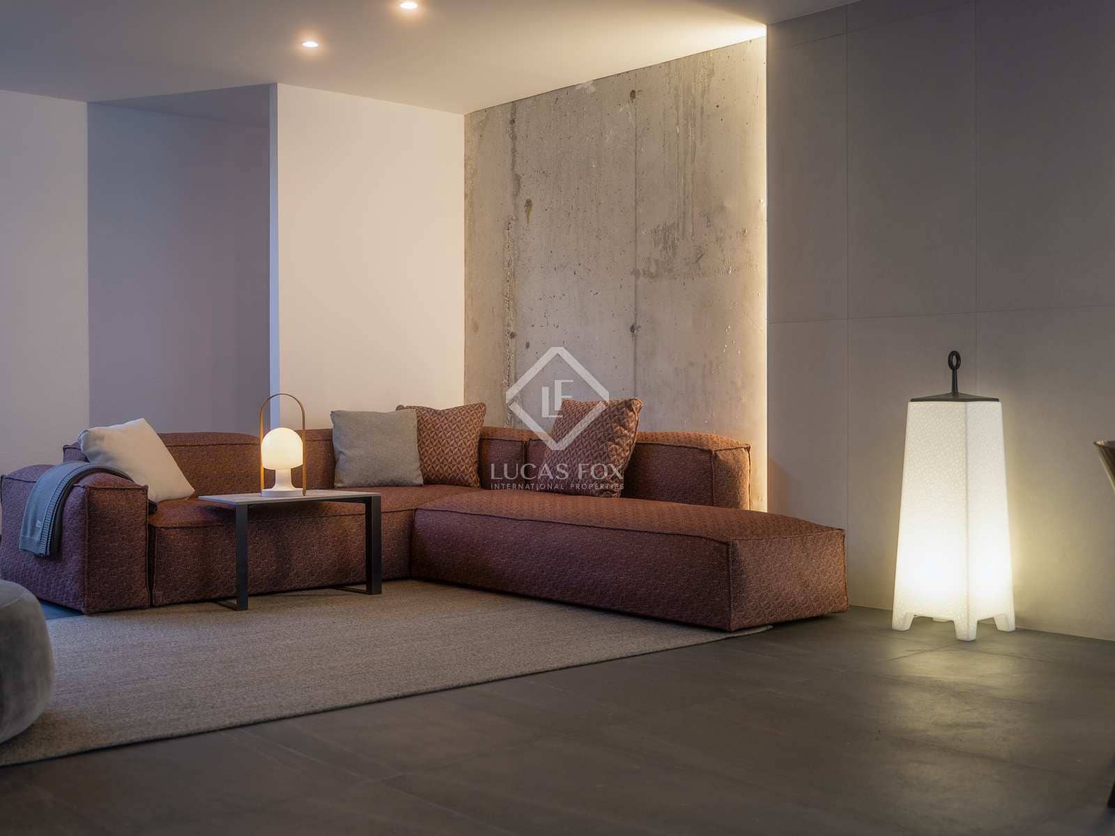 6 bedroom Villa for sale in El Campello with pool garage - € 1,790,000 (Ref: 6850873)