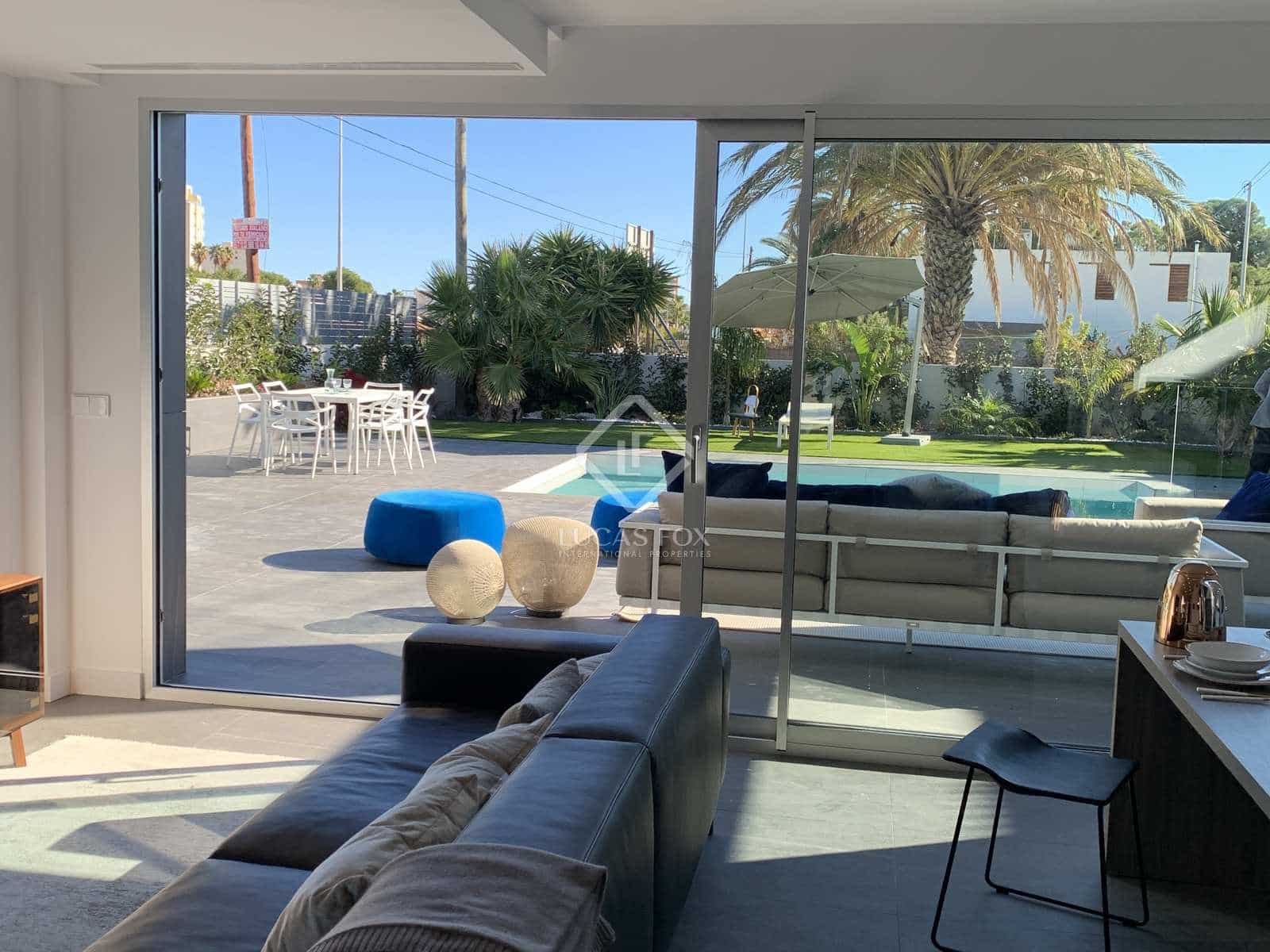 6 bedroom Villa for sale in El Campello with pool garage - € 1,790,000 (Ref: 6850873)