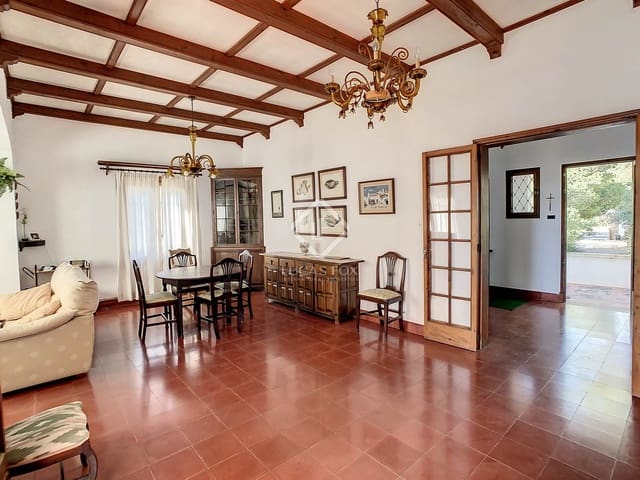 5 soveværelse Villa til salg i Ciutadella de Menorca med garage - € 985.000 (Ref: 6865634)