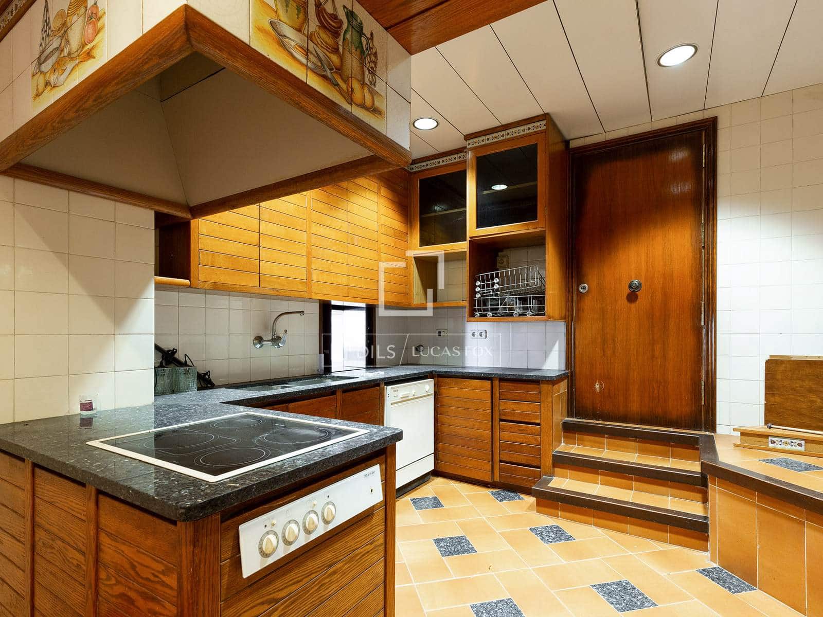 6 slaapkamer Villa te koop in Castelldefels met zwembad garage - € 2.099.000 (Ref: 6874064)