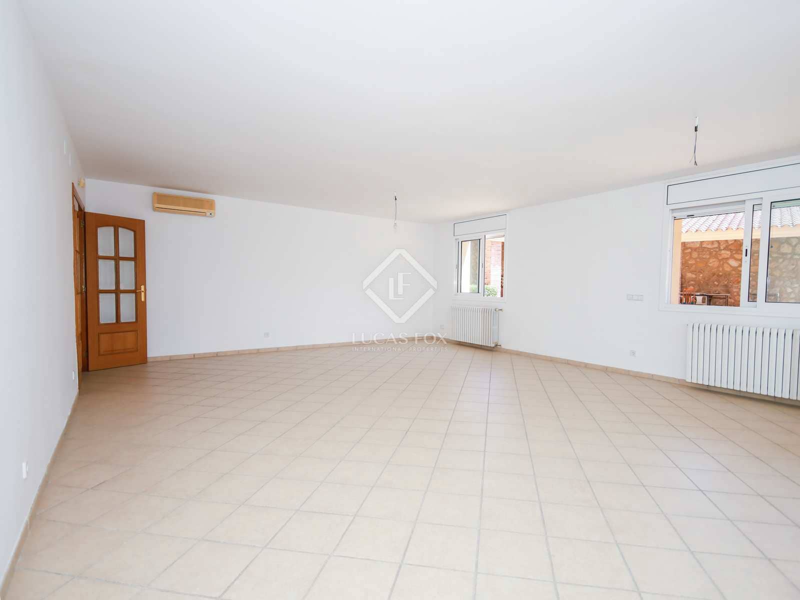 7 slaapkamer Villa te koop in Tarragona stad met zwembad garage - € 975.000 (Ref: 6884707)