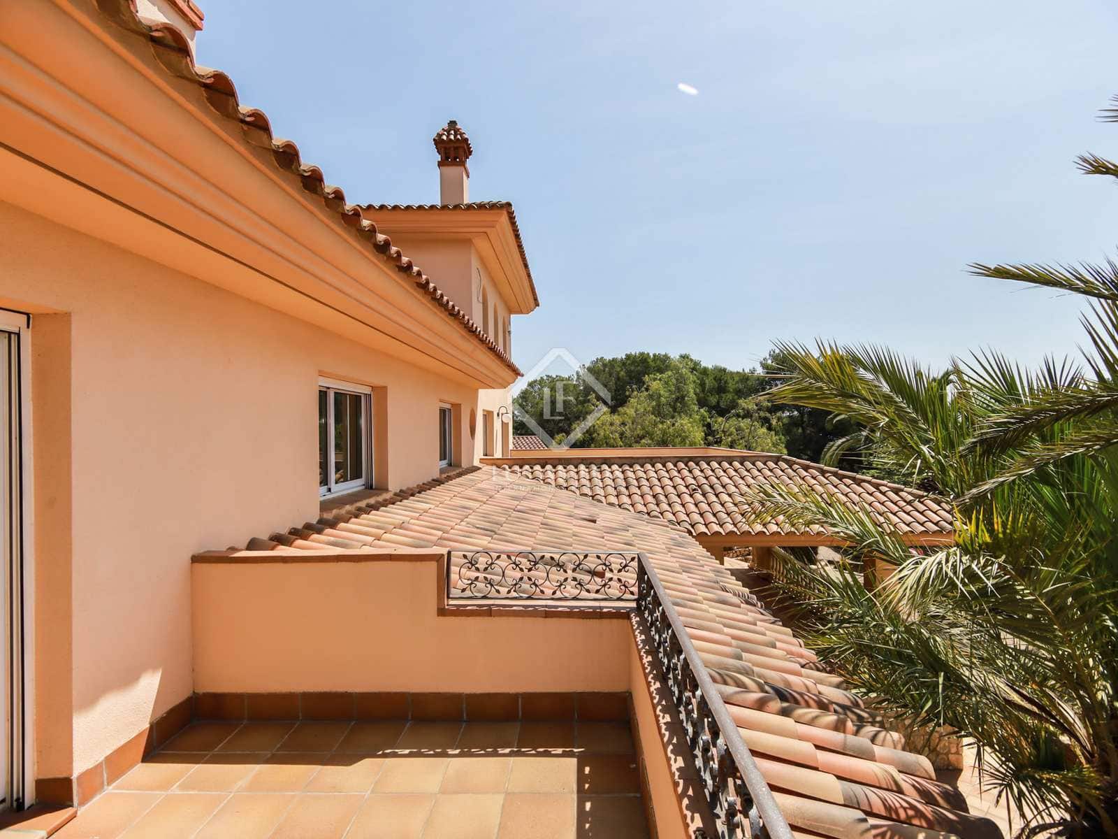 7 slaapkamer Villa te koop in Tarragona stad met zwembad garage - € 975.000 (Ref: 6884707)