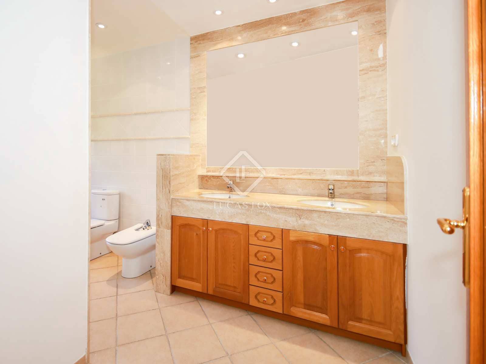 7 slaapkamer Villa te koop in Tarragona stad met zwembad garage - € 975.000 (Ref: 6884707)