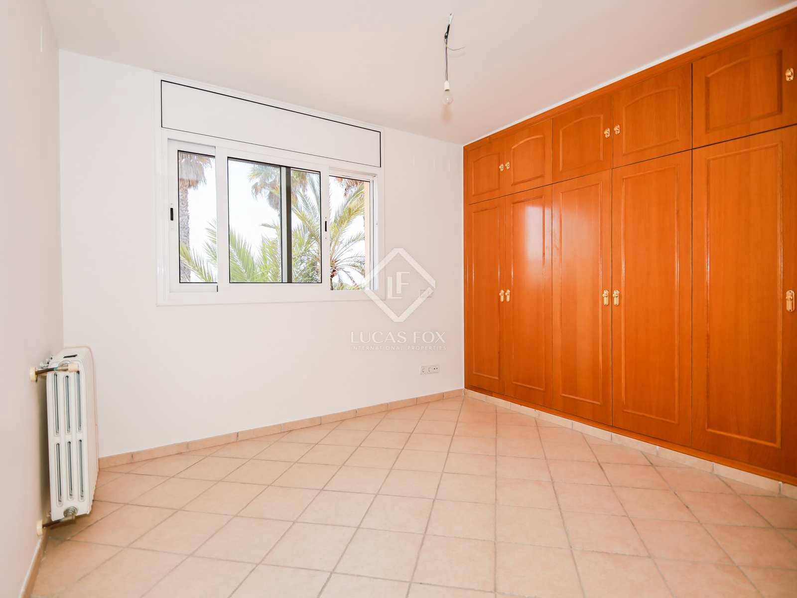 7 slaapkamer Villa te koop in Tarragona stad met zwembad garage - € 975.000 (Ref: 6884707)