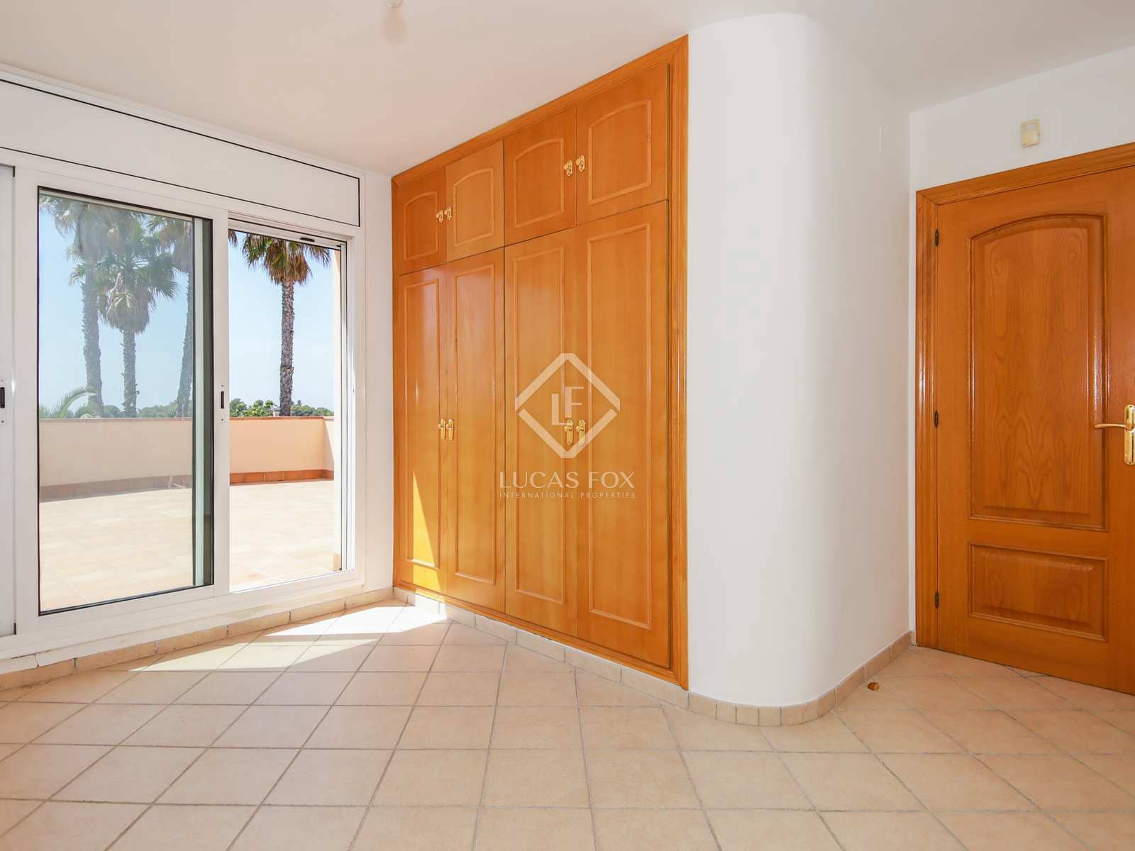 7 slaapkamer Villa te koop in Tarragona stad met zwembad garage - € 975.000 (Ref: 6884707)