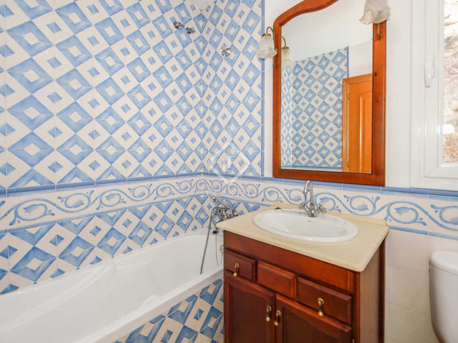 7 slaapkamer Villa te koop in Tarragona stad met zwembad garage - € 975.000 (Ref: 6884707)