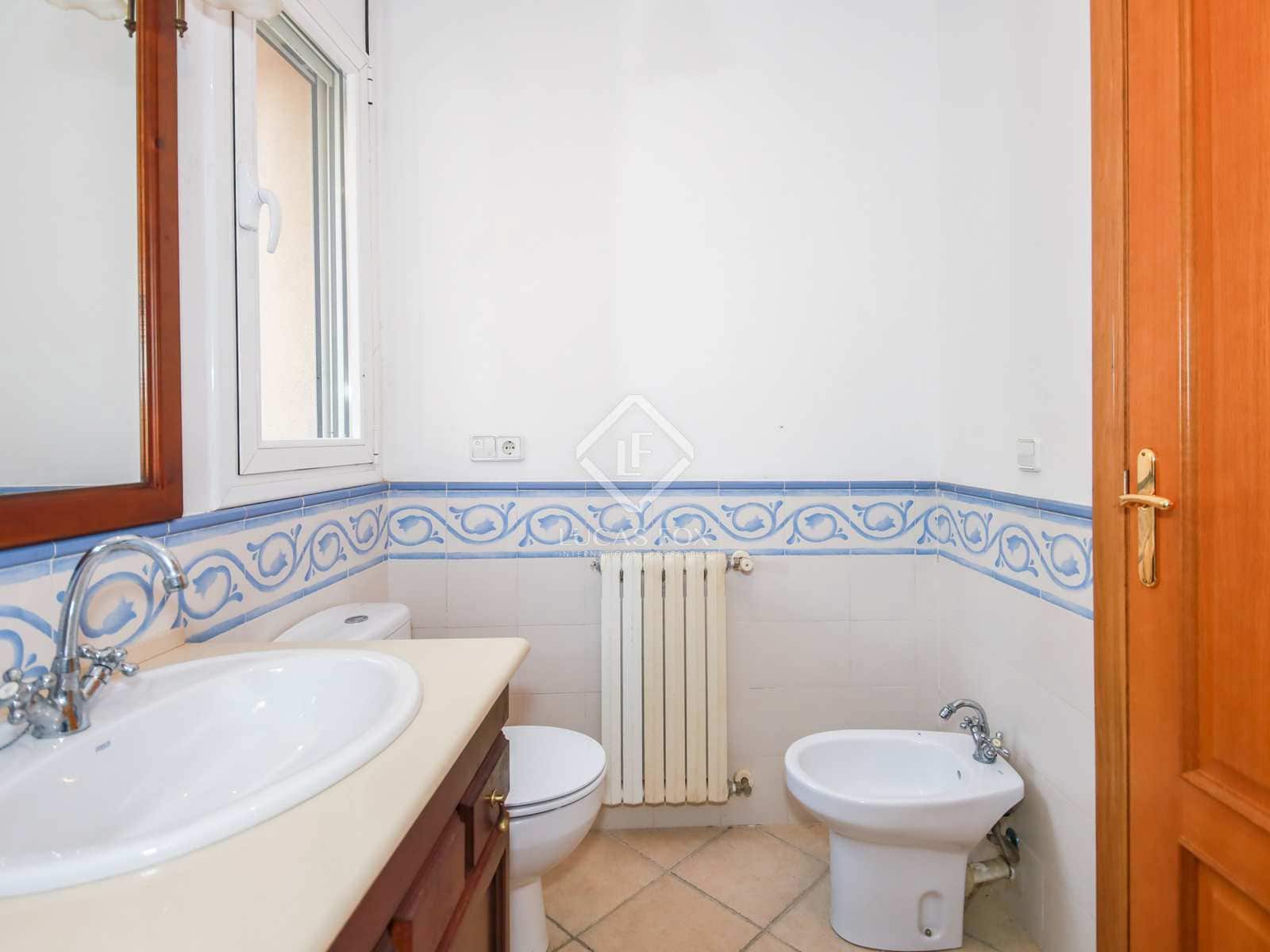 7 slaapkamer Villa te koop in Tarragona stad met zwembad garage - € 975.000 (Ref: 6884707)