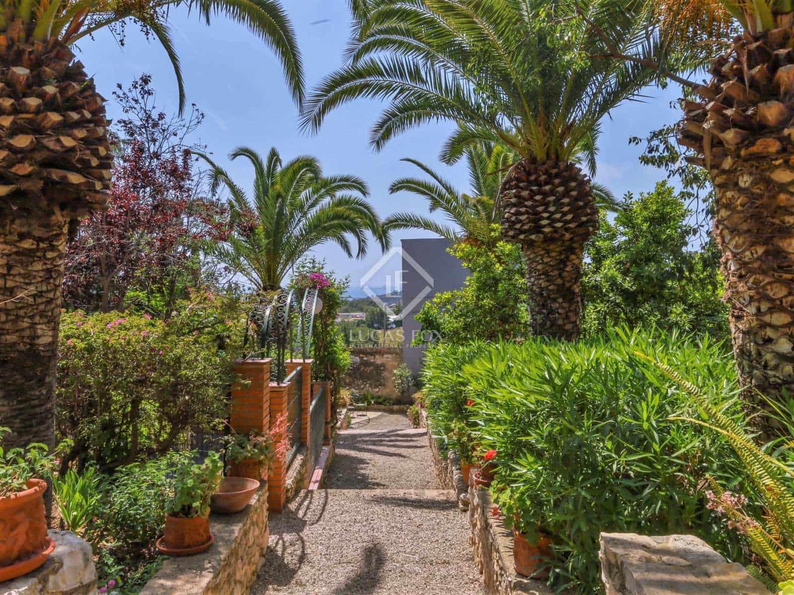 7 slaapkamer Villa te koop in Tarragona stad met zwembad garage - € 975.000 (Ref: 6884707)