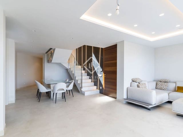 4 slaapkamer Appartement te koop in Benidorm met zwembad garage - € 1.650.000 (Ref: 6893287)