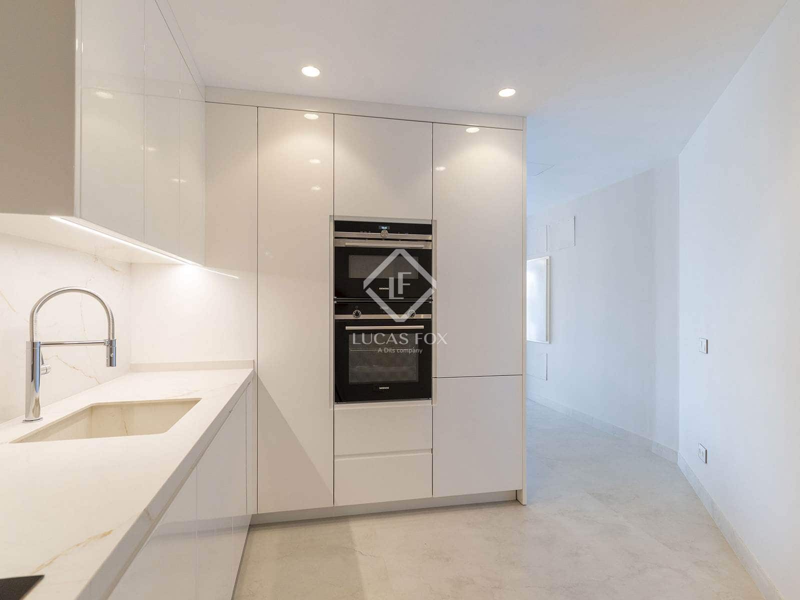 4 slaapkamer Appartement te koop in Benidorm met zwembad garage - € 1.650.000 (Ref: 6893287)