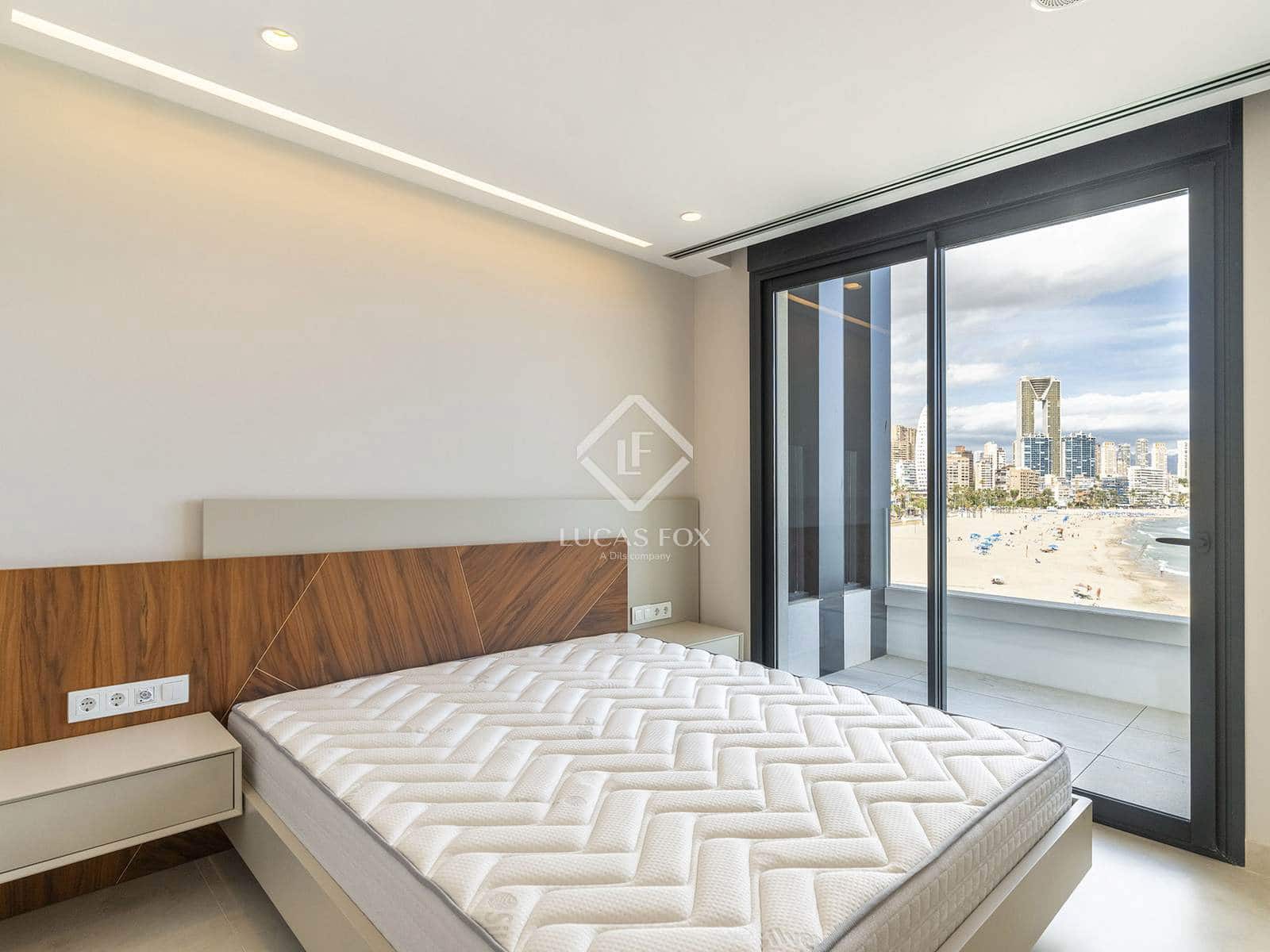 4 slaapkamer Appartement te koop in Benidorm met zwembad garage - € 1.650.000 (Ref: 6893287)