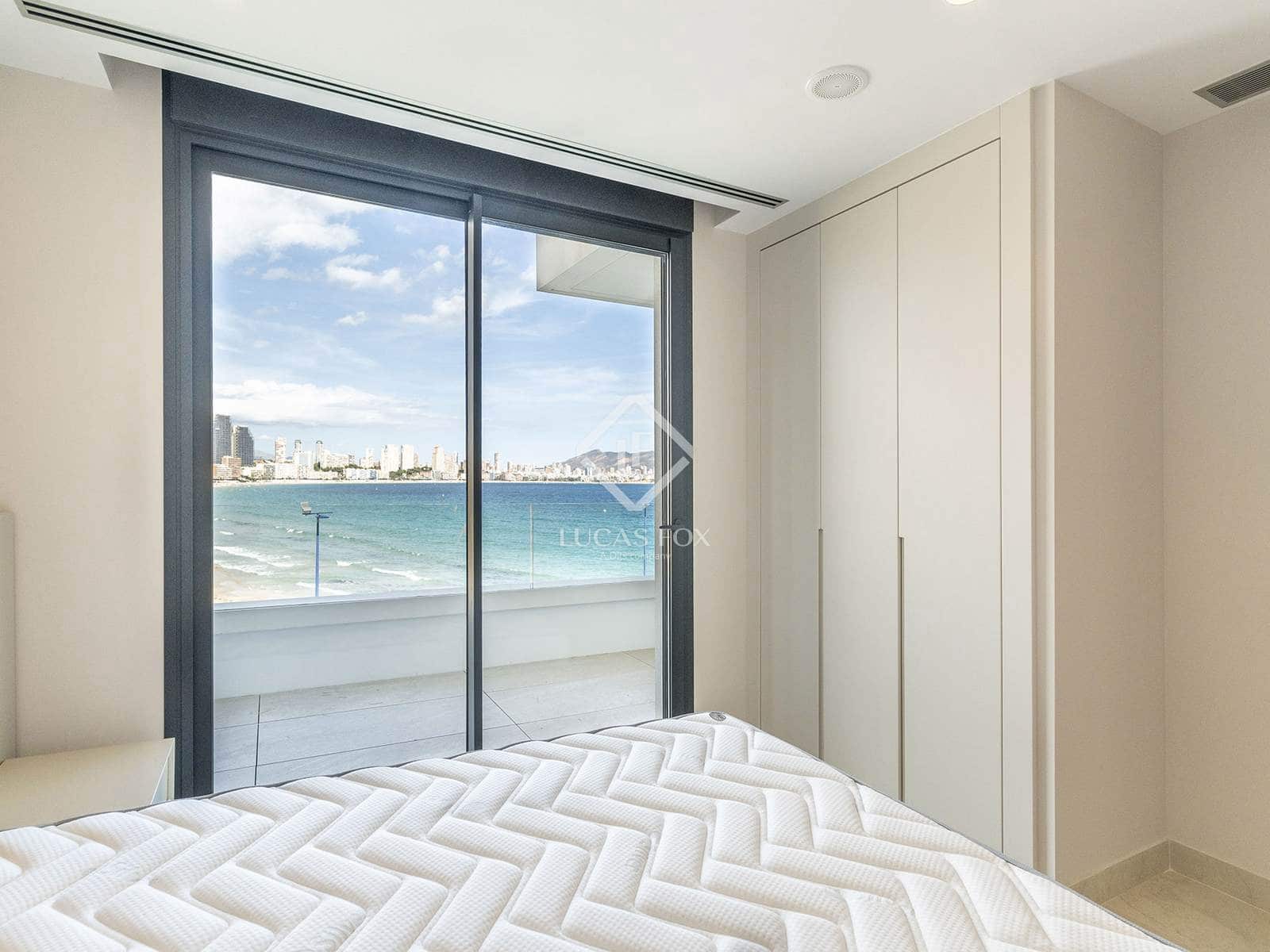 4 slaapkamer Appartement te koop in Benidorm met zwembad garage - € 1.650.000 (Ref: 6893287)