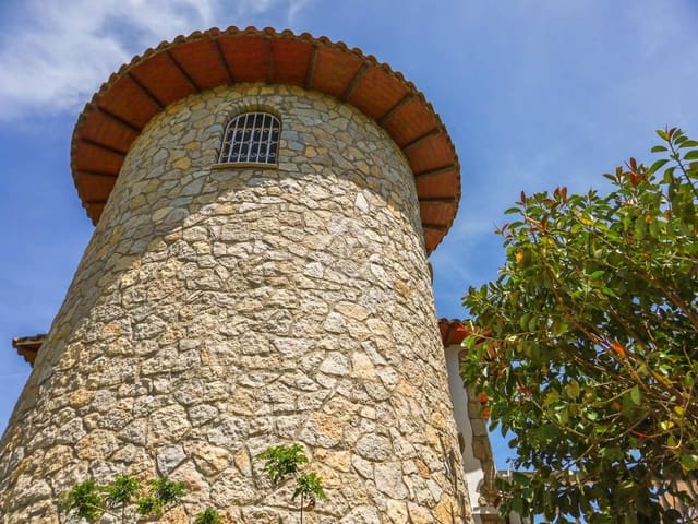 4 soverom Villa til salgs i Cambrils med svømmebasseng garasje - € 2 600 000 (Ref: 6893300)