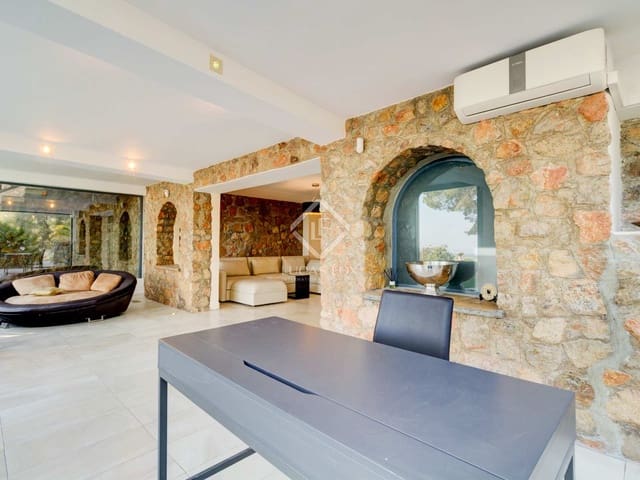 3 bedroom Finca/Country House for sale in Maspujols with pool garage - € 895,000 (Ref: 6905335)