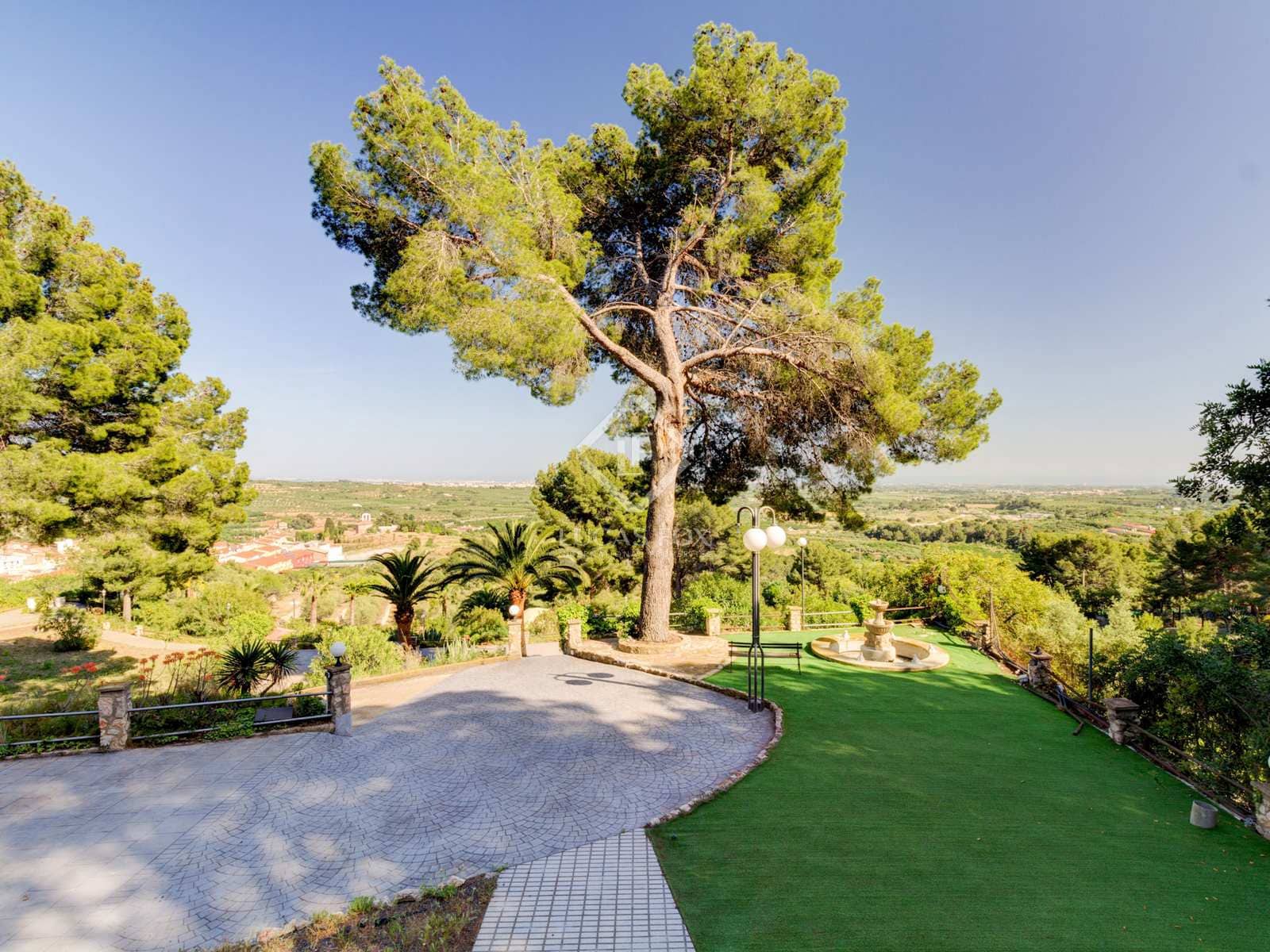 3 soveværelse Finca/Landehus til salg i Maspujols med swimmingpool garage - € 895.000 (Ref: 6905335)