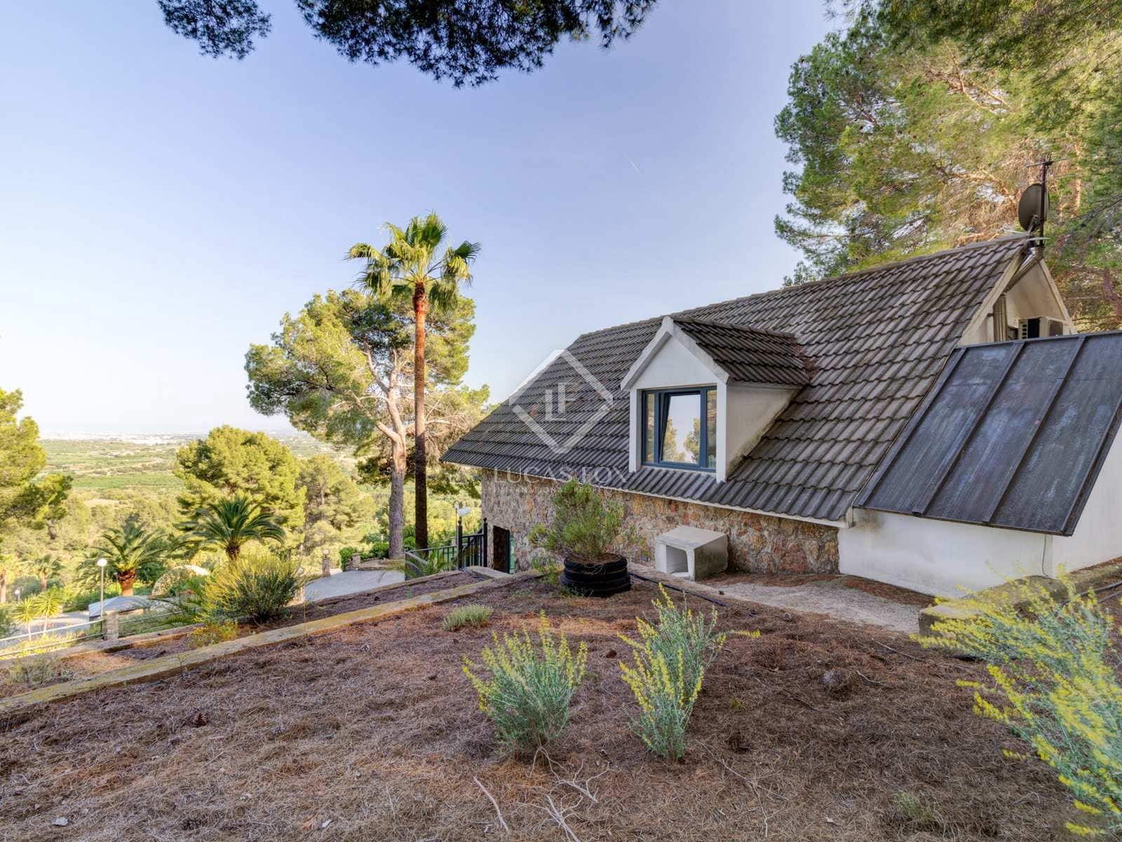 3 soveværelse Finca/Landehus til salg i Maspujols med swimmingpool garage - € 895.000 (Ref: 6905335)