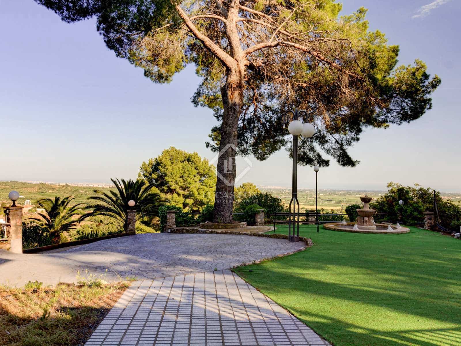 3 soveværelse Finca/Landehus til salg i Maspujols med swimmingpool garage - € 895.000 (Ref: 6905335)