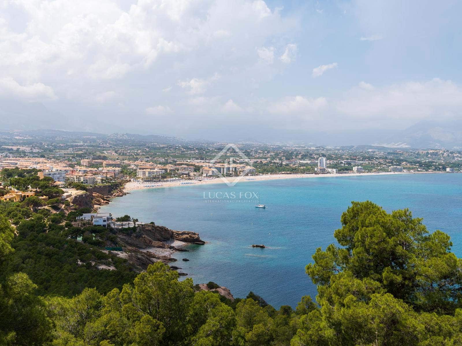 4 bedroom Villa for sale in Altea with pool - € 2,085,000 (Ref: 6954517)