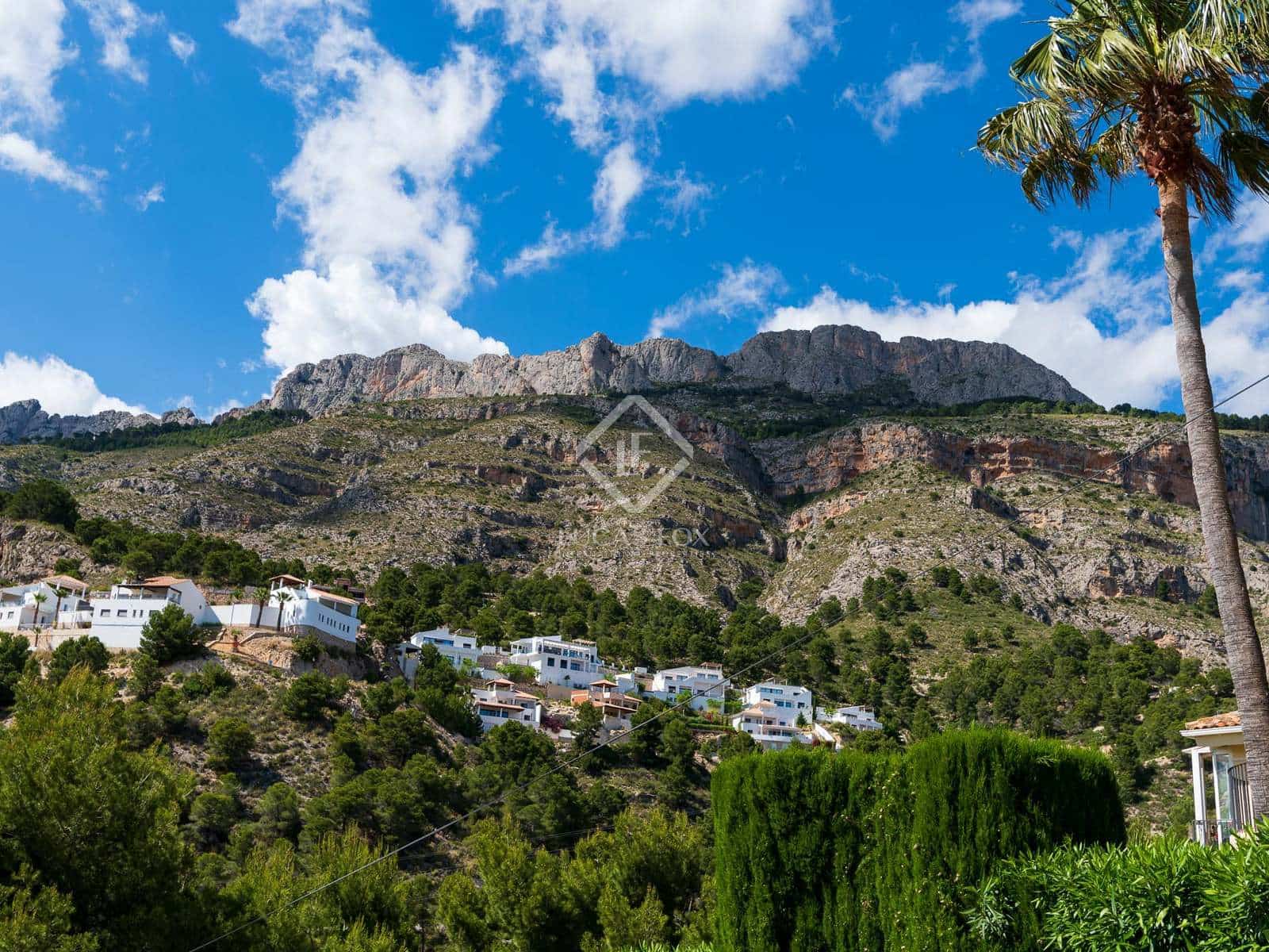 4 bedroom Villa for sale in Altea with pool - € 2,085,000 (Ref: 6954517)