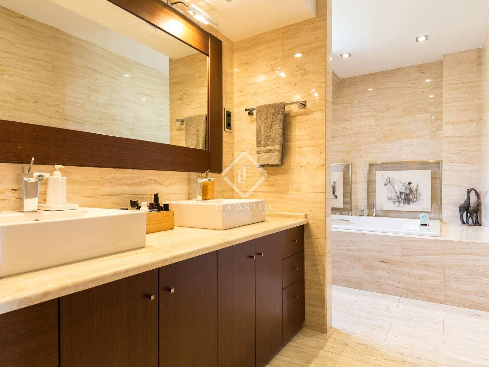 5 soveværelse Villa til salg i Esplugues de Llobregat med swimmingpool garage - € 2.300.000 (Ref: 6954529)