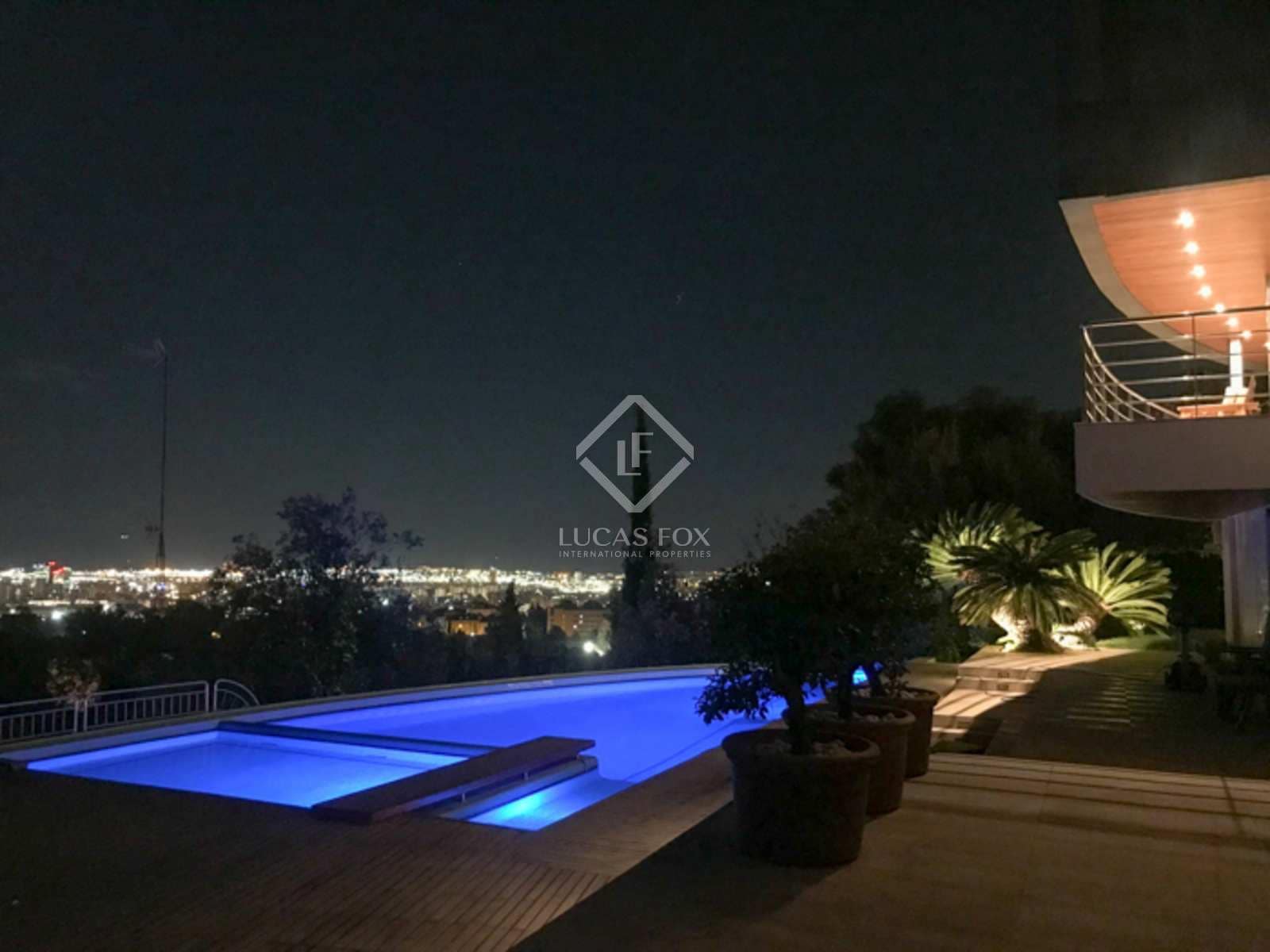 8 soveværelse Villa til salg i Esplugues de Llobregat med swimmingpool garage - € 2.950.000 (Ref: 6954539)