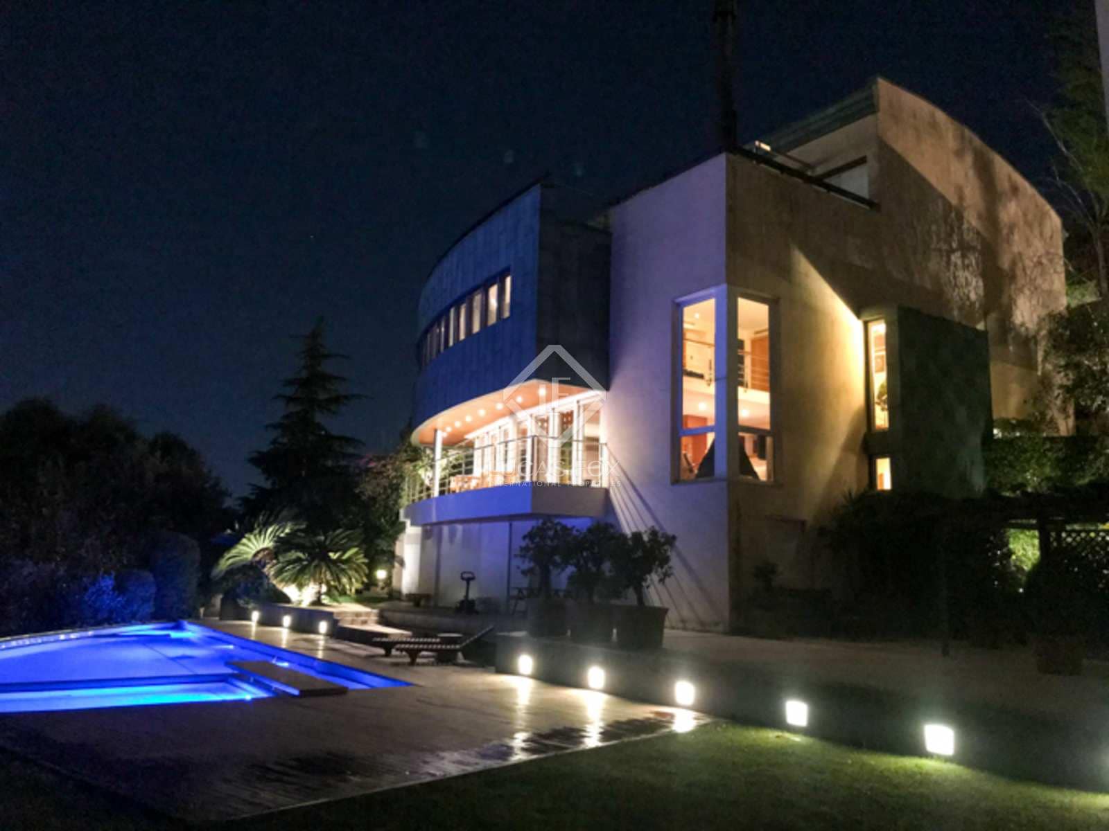 8 soveværelse Villa til salg i Esplugues de Llobregat med swimmingpool garage - € 2.950.000 (Ref: 6954539)