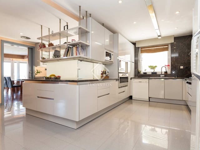 8 soveværelse Villa til salg i Esplugues de Llobregat med swimmingpool garage - € 2.950.000 (Ref: 6954539)