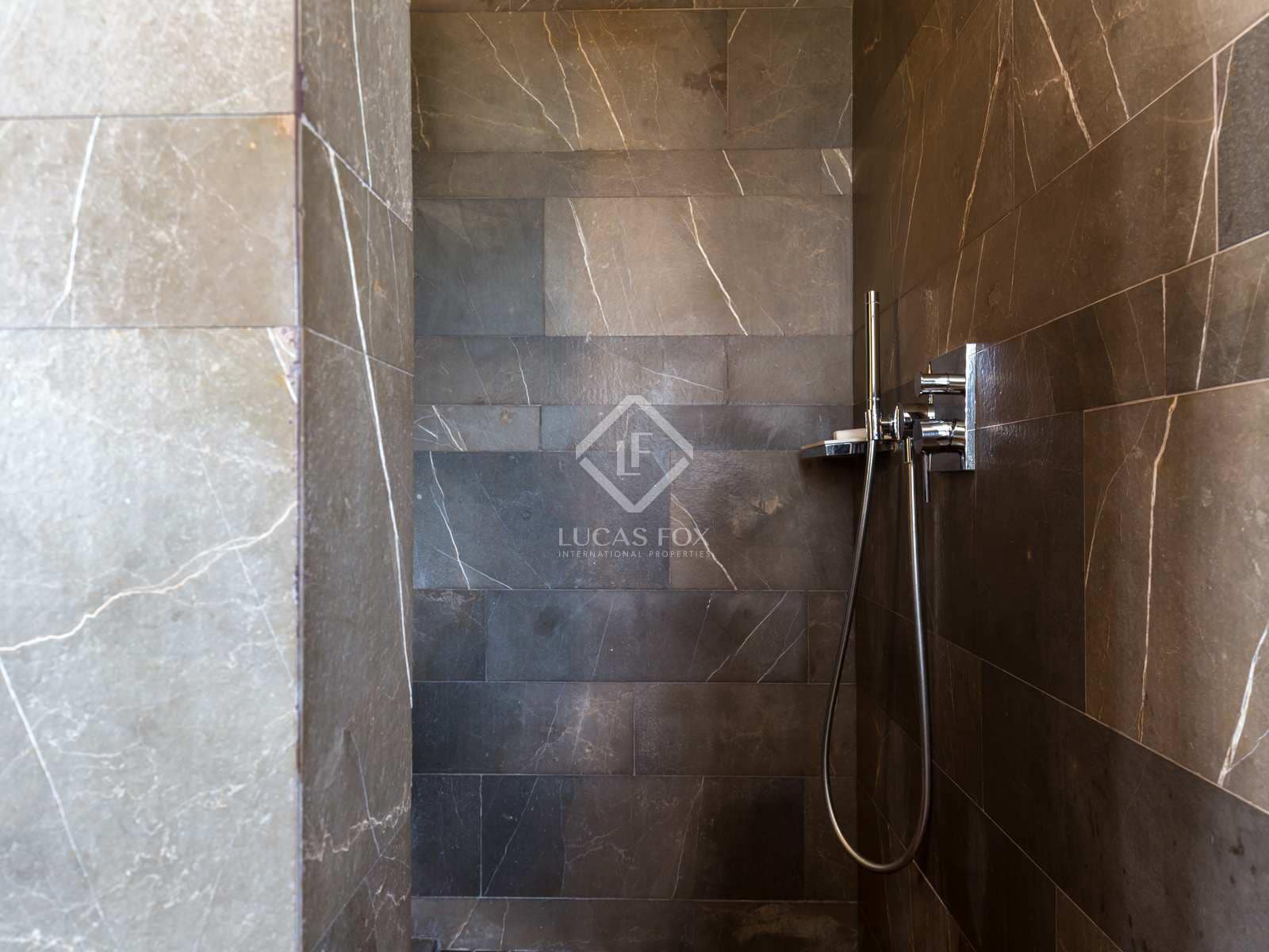 8 soveværelse Villa til salg i Esplugues de Llobregat med swimmingpool garage - € 2.950.000 (Ref: 6954539)