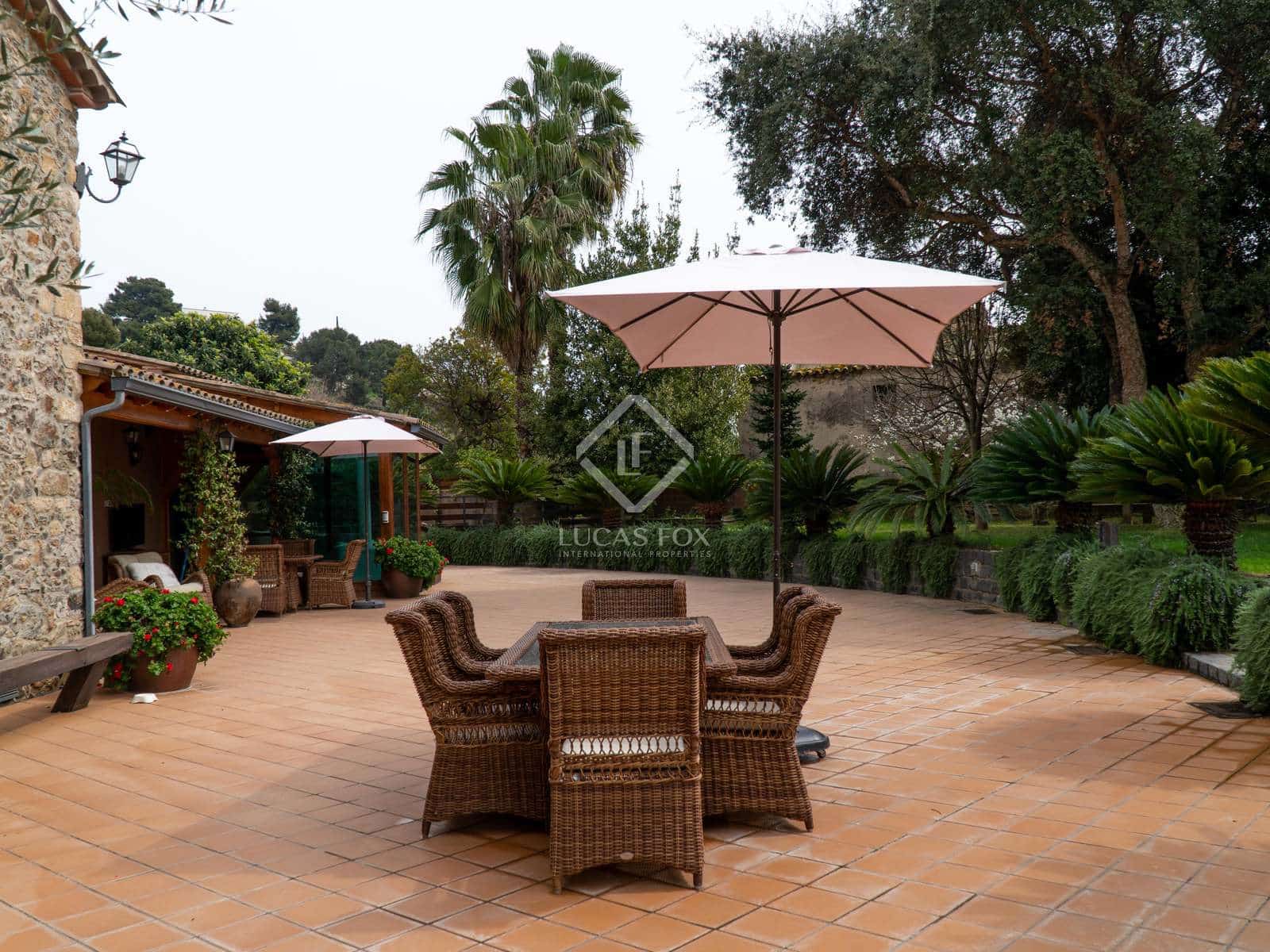 4 quarto Moradia para venda em Santa Susanna com piscina garagem - 1 300 000 € (Ref: 6956813)