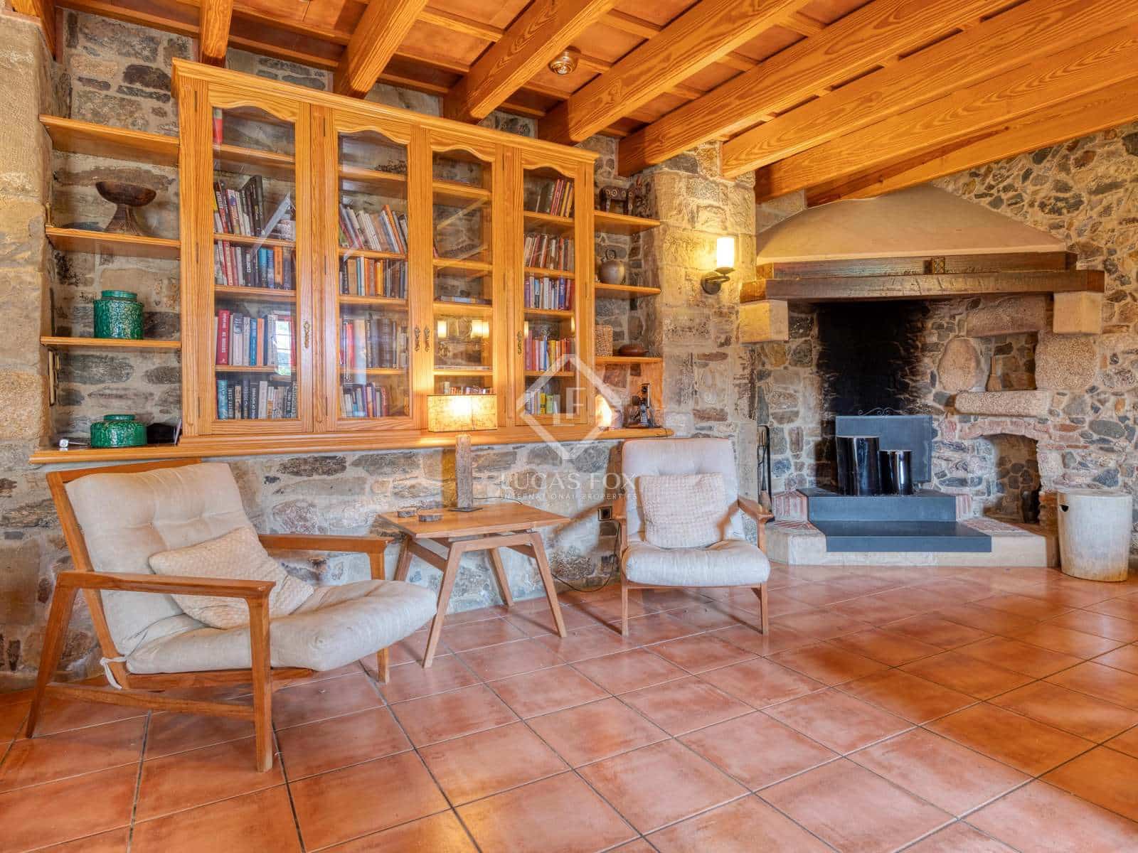 4 quarto Moradia para venda em Santa Susanna com piscina garagem - 1 300 000 € (Ref: 6956813)